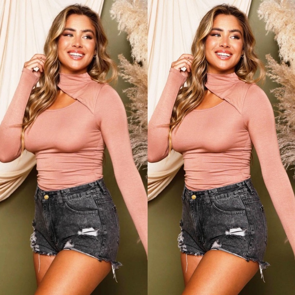 ✨Lillian Cutout Detail Bodysuit✨